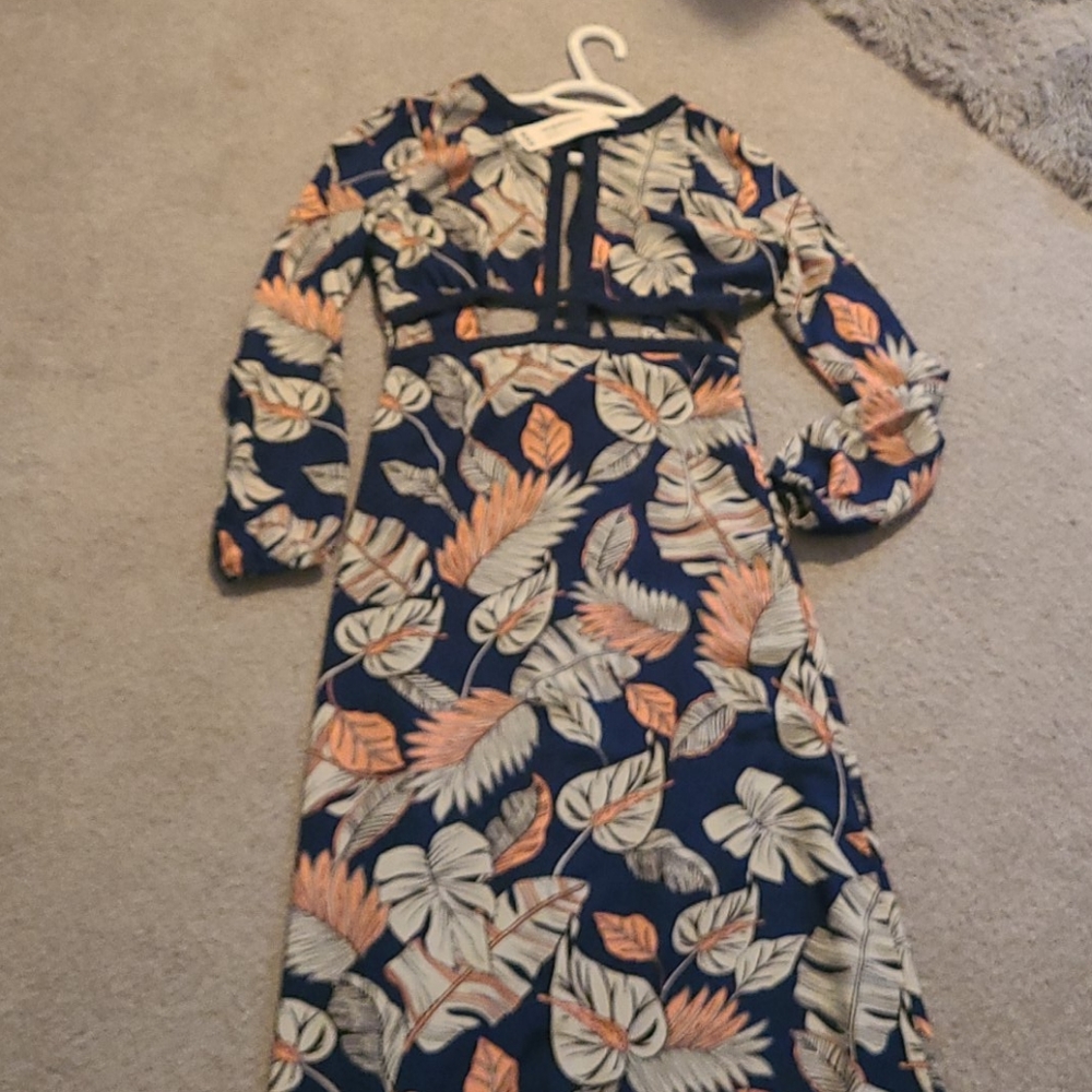 Boohoo maxi dress (petite)